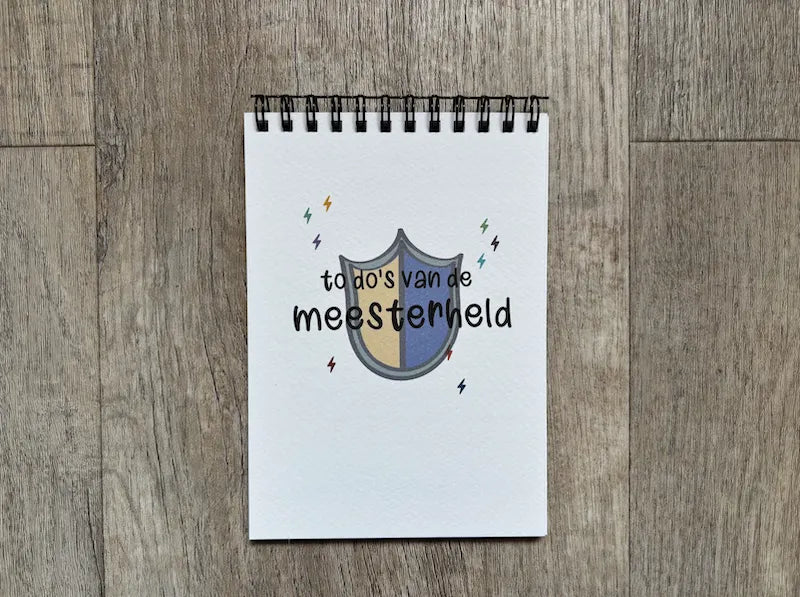 voorkant van een notitieboekje voor een meester held, ideaal als einde schooljaar cadeau